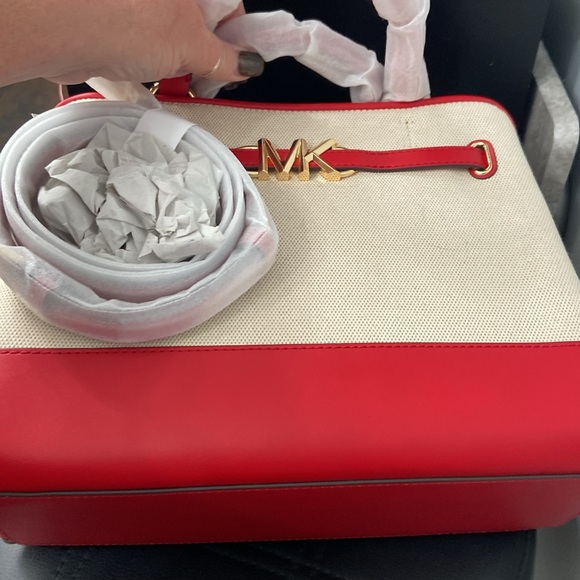 Michael Kors Large Belted Satchel NWT - Picture 7 of 8